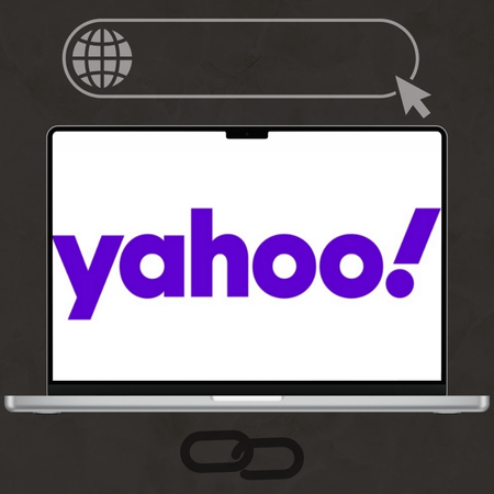 Laptop sa prikazanim logotipom Yahoo-a na ekranu, sa pretraživačkom trakom iznad